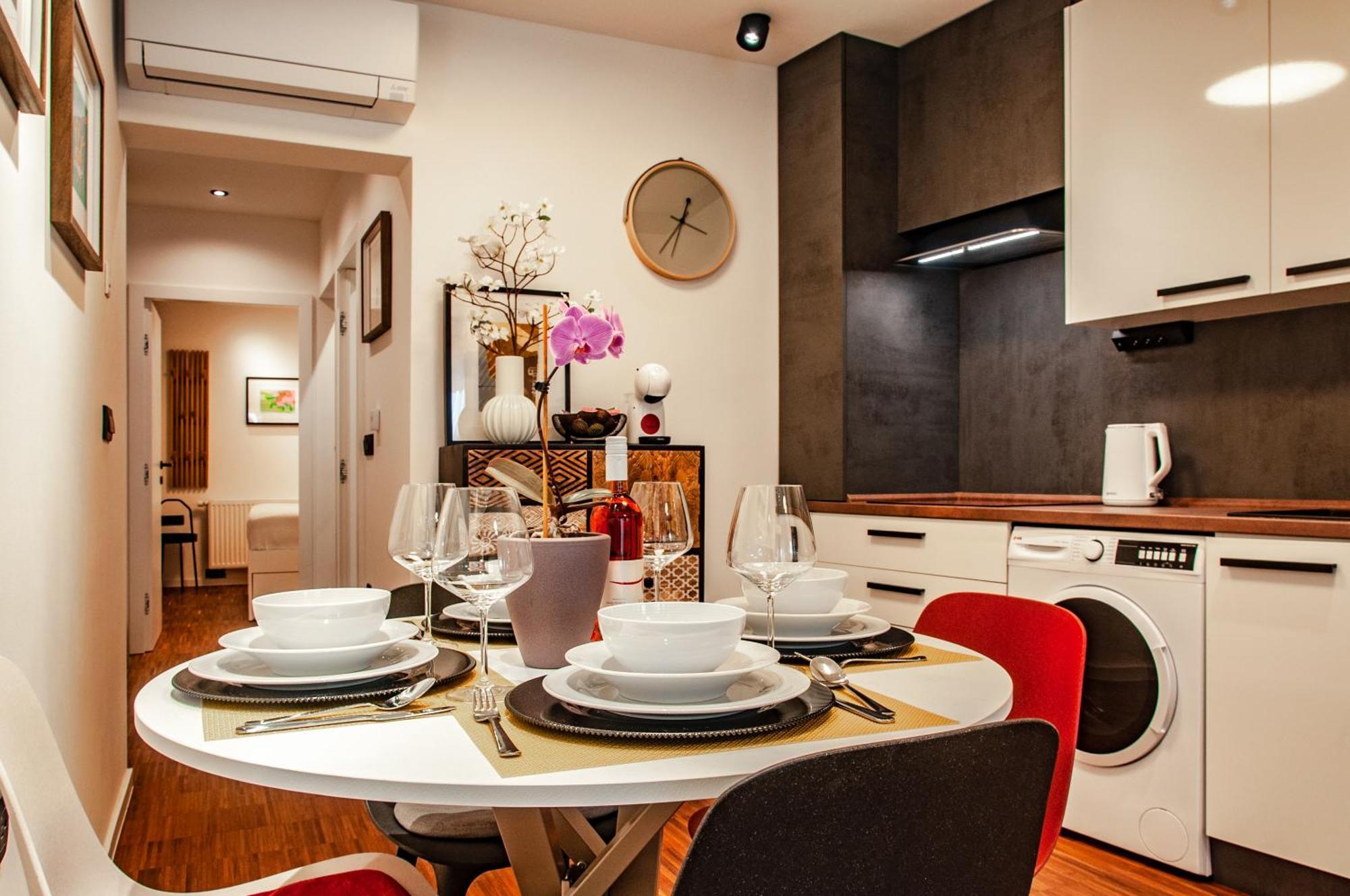 Six In The City Apartment, ليوبليانا المظهر الخارجي الصورة
