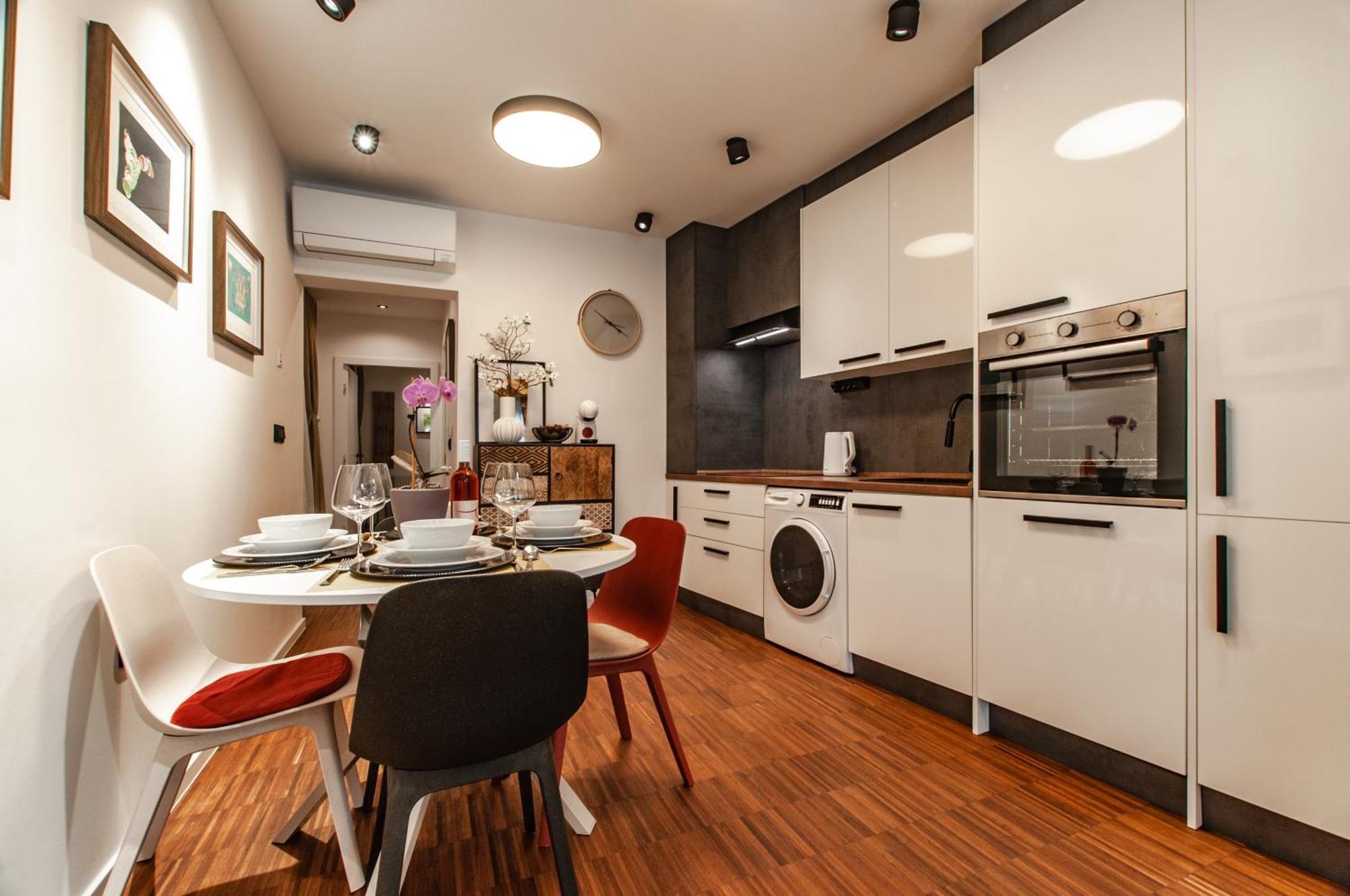 Six In The City Apartment, ليوبليانا المظهر الخارجي الصورة